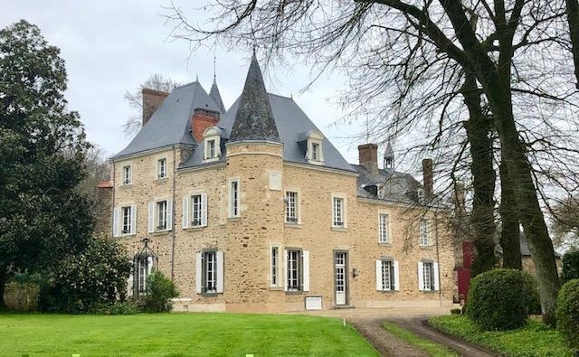 Fenêtres bois laquées blanches