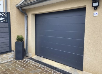 Porte de garage sectionnelle